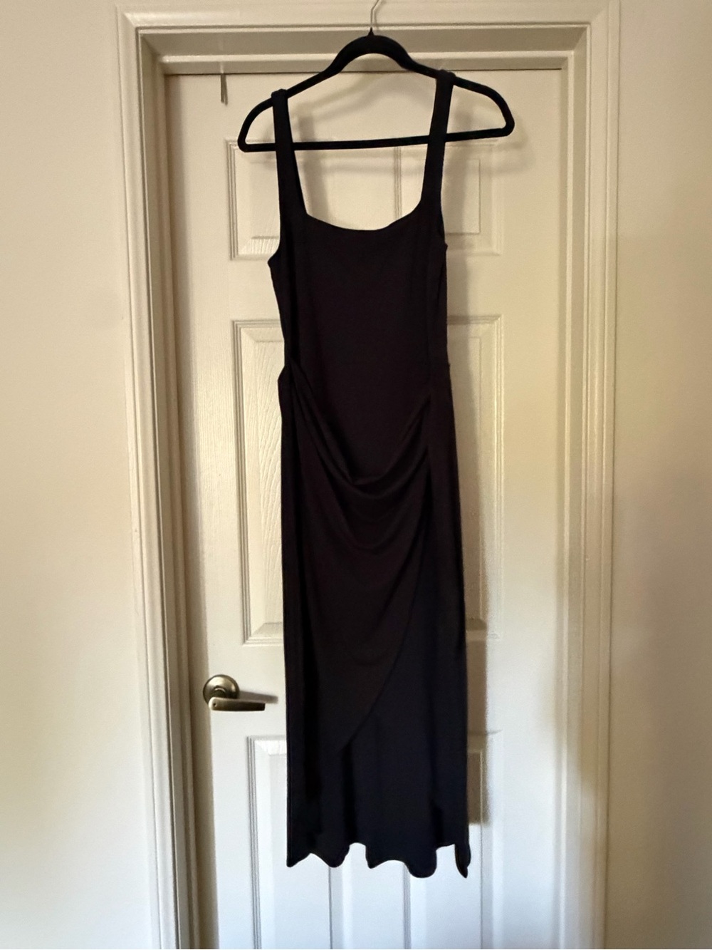 Wilfred Black Sleeveless wrap Midi Dress - Women